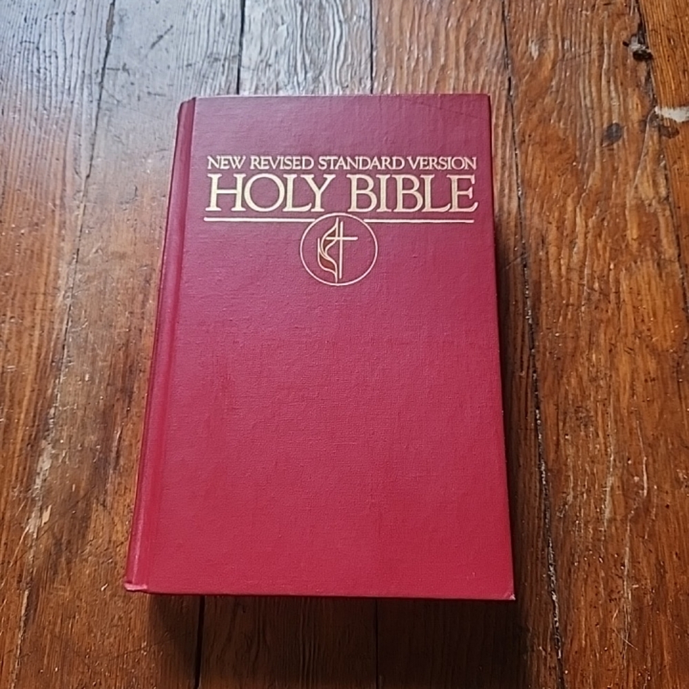 New Revised Standard Version HOLY BIBLE 1990 Red Hardcover United Methodist